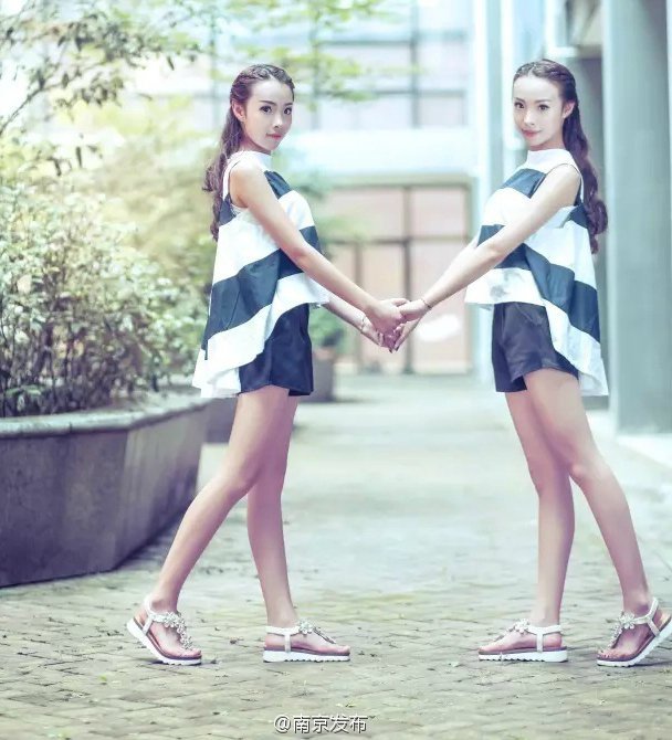 90后美女双胞胎姐妹同分考同校同专业