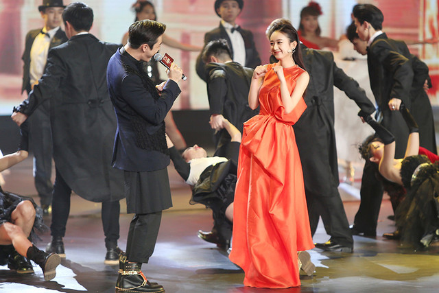 陈伟霆赵丽颖在一起了嘛? 陈伟霆之前露骨短信曝光-国际在线移动版-娱乐频道