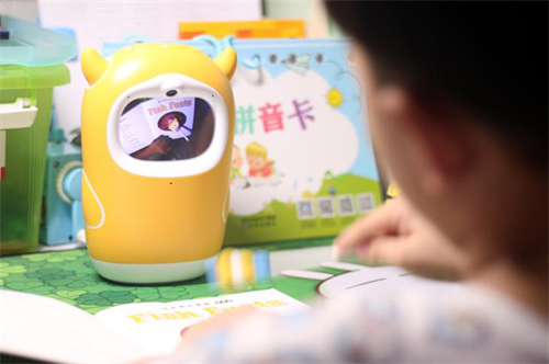 熏陶式学习×绘本阅读 牛听听读书牛绘本阅读早教机 做孩子的良师益友