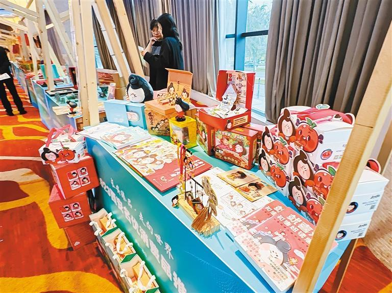 古城百余种产品海口受追捧 “一直想去西安走走看看!”_fororder_图片1