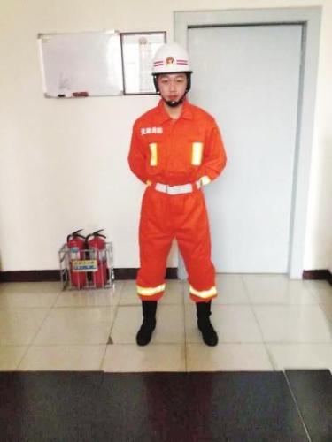 消防战士在天津港牺牲 51岁母亲产下双胞胎男婴