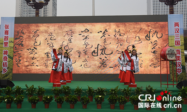 图片默认标题_fororder_文化展演（摄影--徐琴）