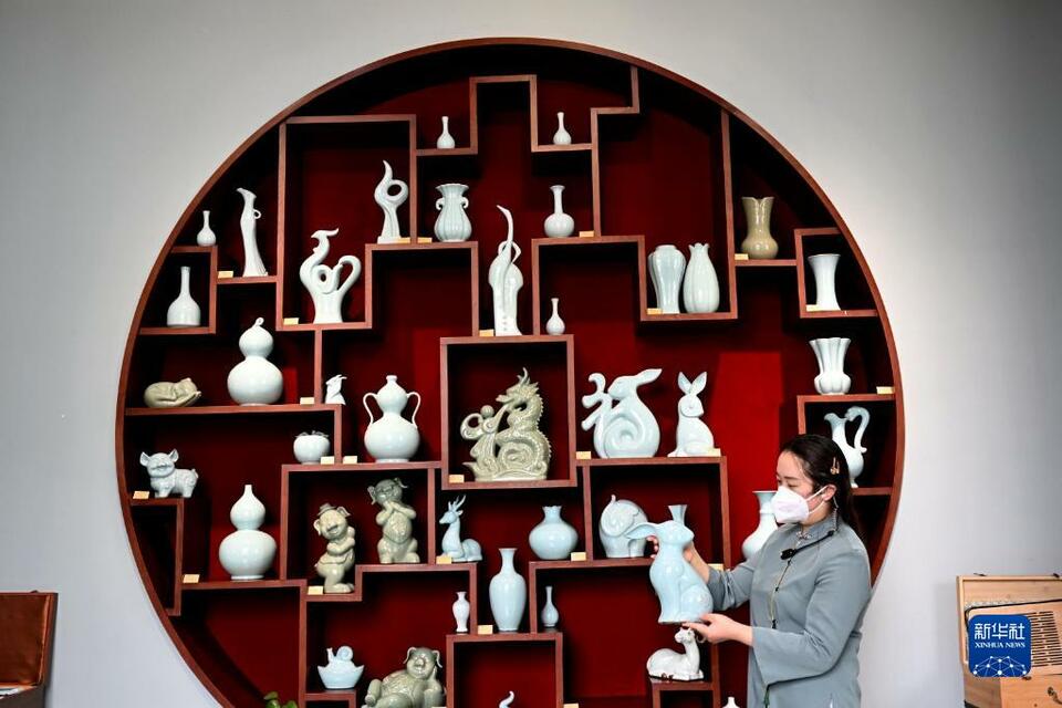 平顶山汝州:做强汝瓷产业 擦亮汝窑“名片”