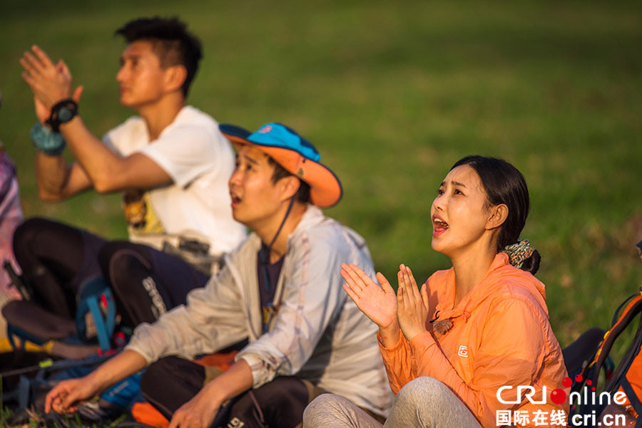 《我们的法则》收官 吴奇隆含泪:这是我们一辈子的缘分