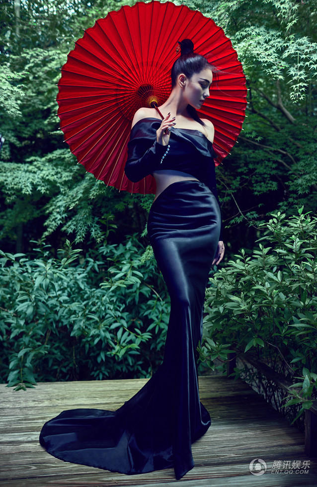 张馨予夏末写真曝光 似“江湖第一美人”