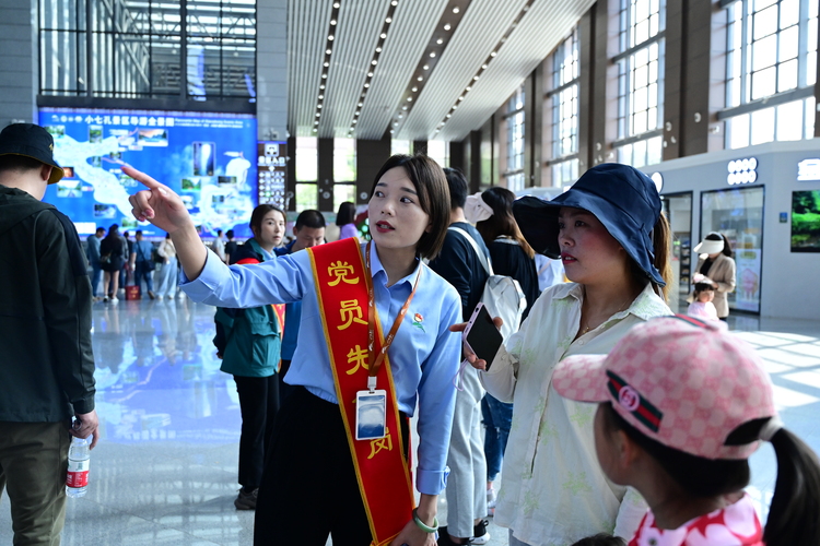 （中首）解读贵州旅游恢复性增长的密码