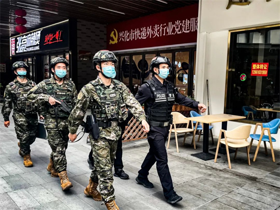 泰州兴化公安:全警“大巡防” 他们是看得见的安全感_fororder_图片5