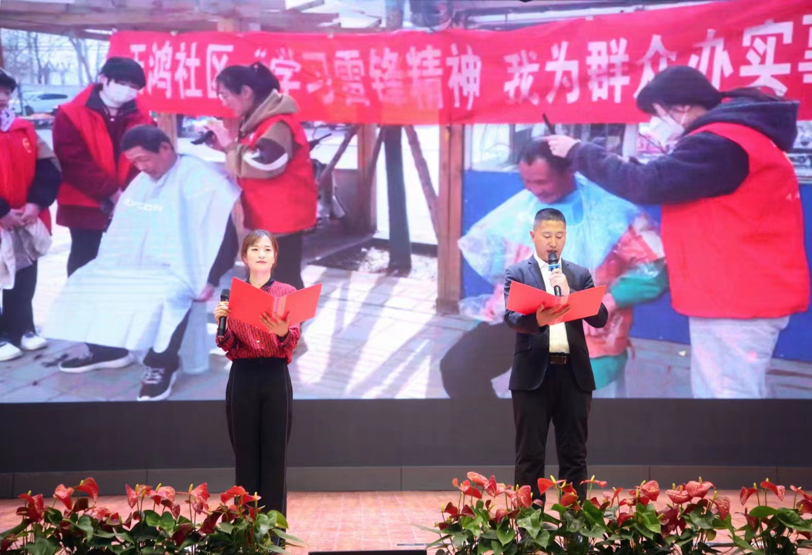 (原创)河北丰宁:推动全民阅读 建设书香社会_fororder_新丰路街道干部朗诵《在光明的道路上,砥砺前行》程里摄