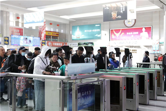 4月29日长春站预计发送旅客19.5万人次_fororder_吉林客运3_副本