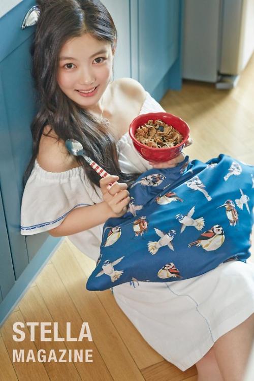 金裕贞写真照曝光 少女气质甜美可人