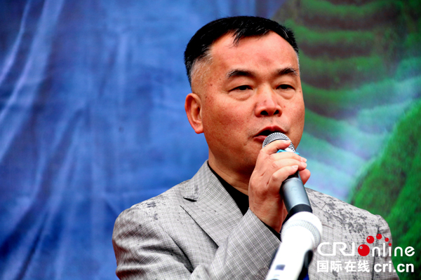 图片默认标题_fororder_宜宾市副市长张平宣布开园-4-（摄影--何芳）