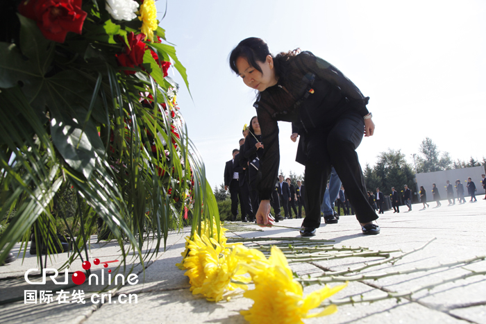 02【吉林】【原创】长春市南关区举行向革命烈士敬献花篮仪式