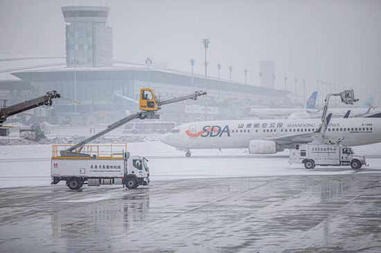 长春龙嘉国际机场荣获千万级以上“航班正常优秀机场”称号_fororder_1