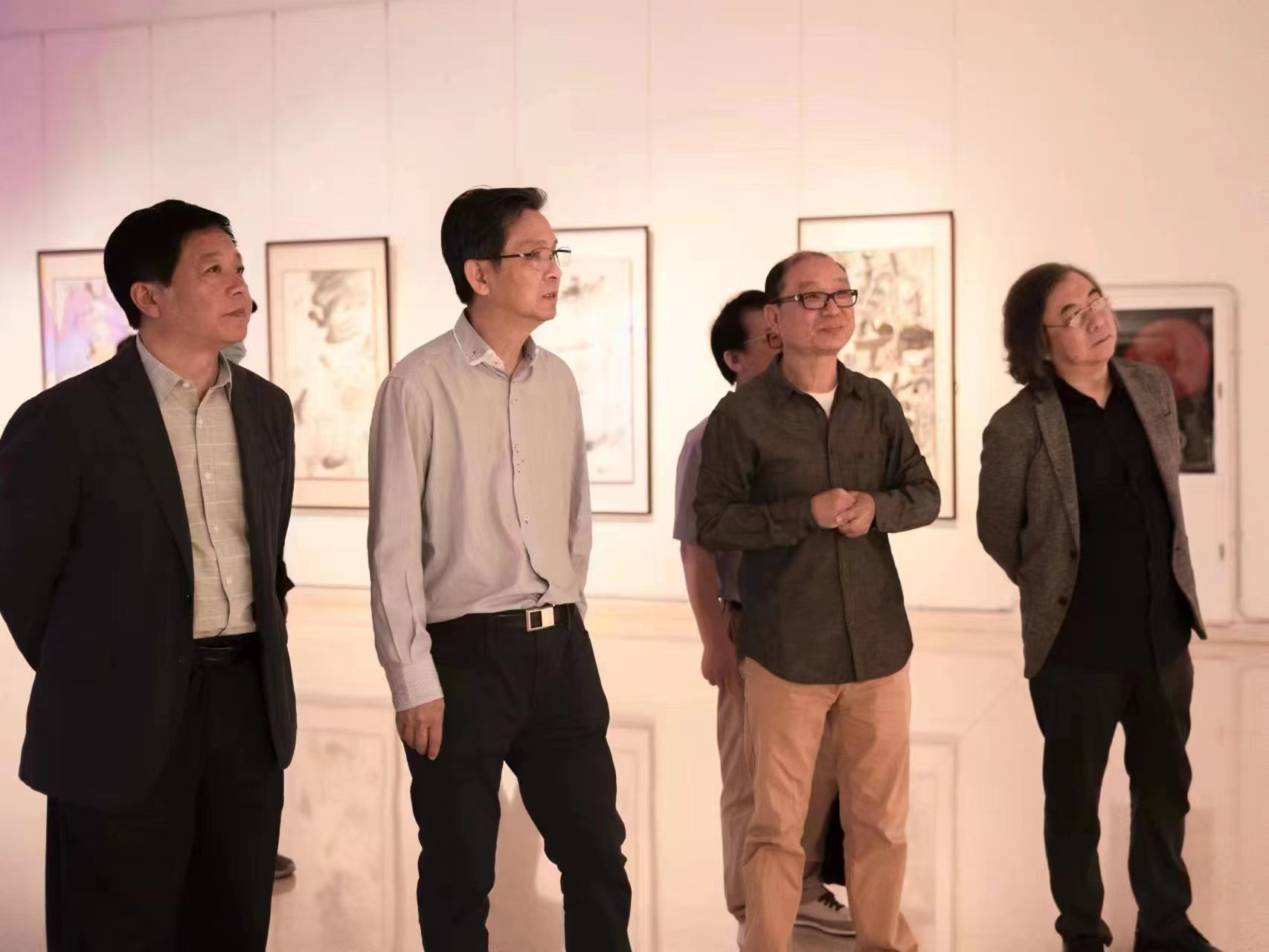 展讯|“美丽生活·有光——蒋世国作品展”亮相石家庄美术馆_fororder_微信图片_20230516112450