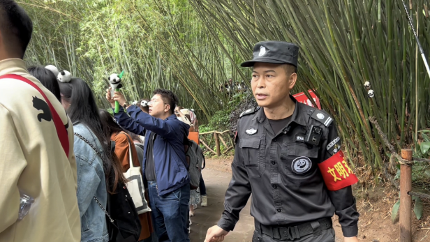 (转载)共赴大运之约 | “花花”喊你果赖!