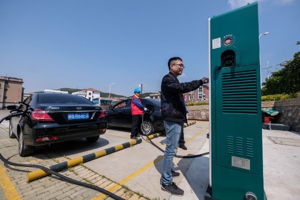 「中国日报网」【中国那些事儿】史蒂芬·罗奇：中国特色的可