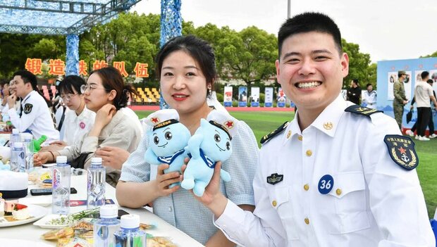 【图说上海】上海军地联谊 为99对青年搭起鹊桥