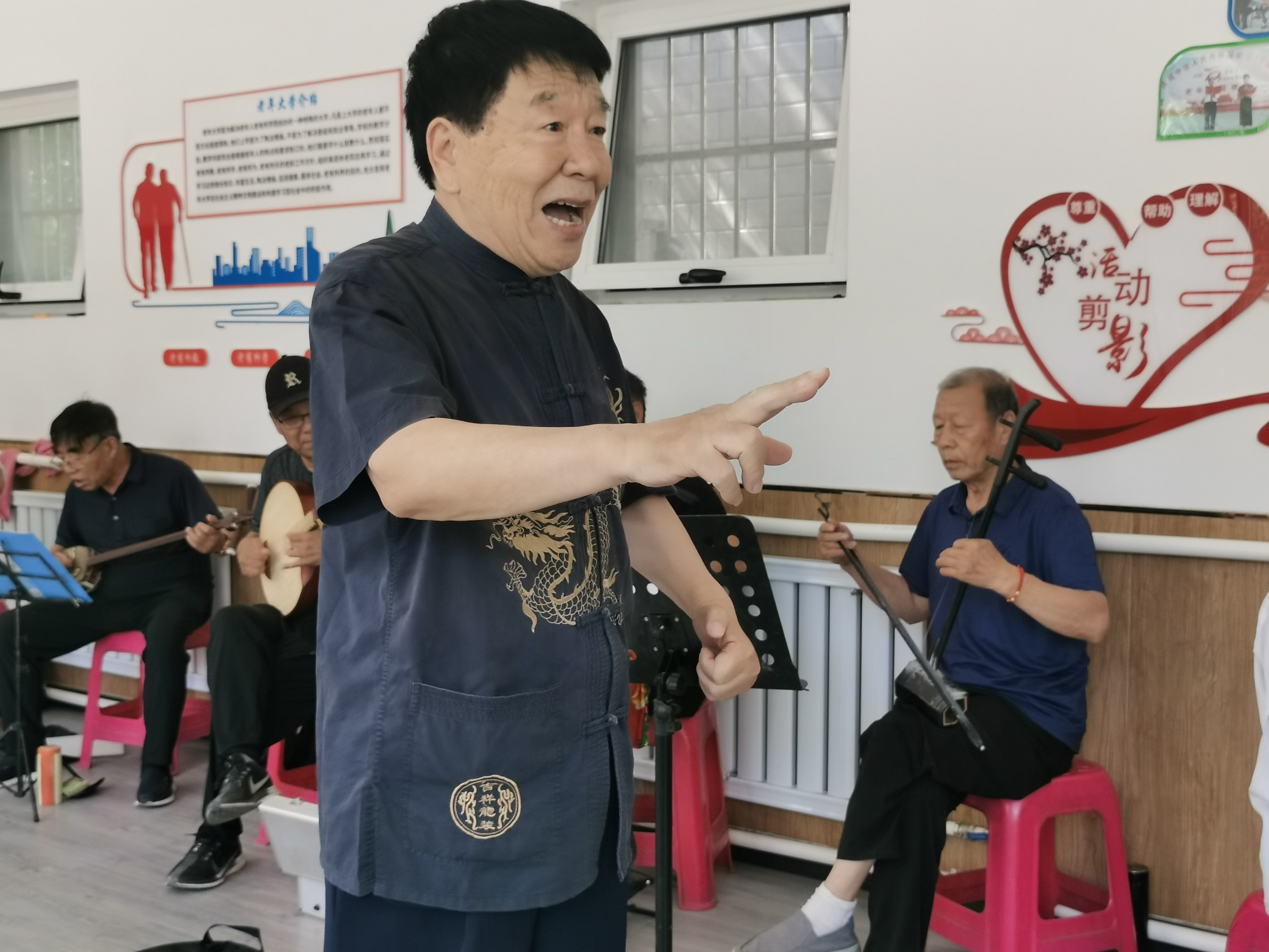 图片默认标题_fororder_演唱字正腔圆,有板有眼。刘柯旋摄