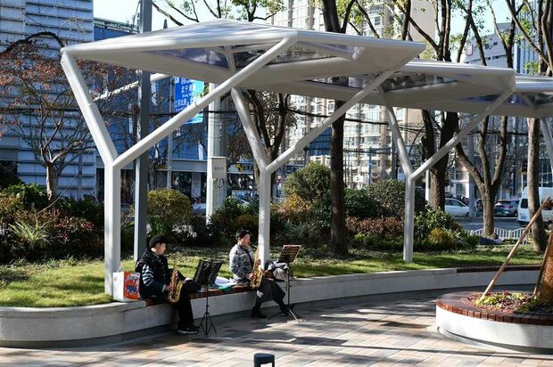 【区县新闻】上海静安小而美的“口袋公园”成居民休憩好去处