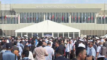 全球连线|第16届兰卡威国际海事和航空展开幕