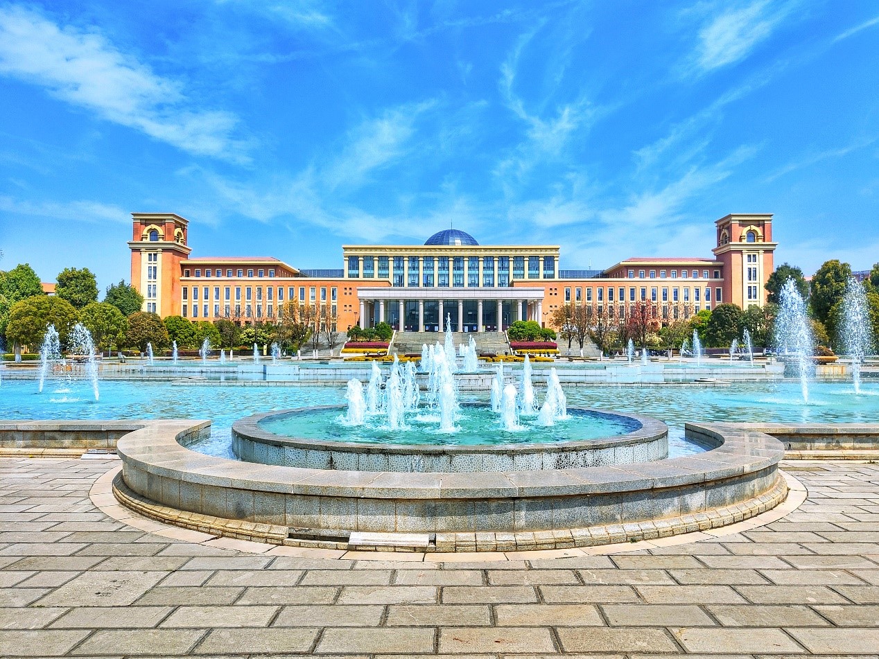 2023高招进行时丨云南大学:着力培养具有批判精神、独立思考能力、高度社会责任感、跨学科知识和国际化视野的一流人才 2023高招进行时丨云南大学:着力培养具有批判精神、独立思考能力、高度社会责任感、跨学科知识和国际化视野的一流人才_fororder_5