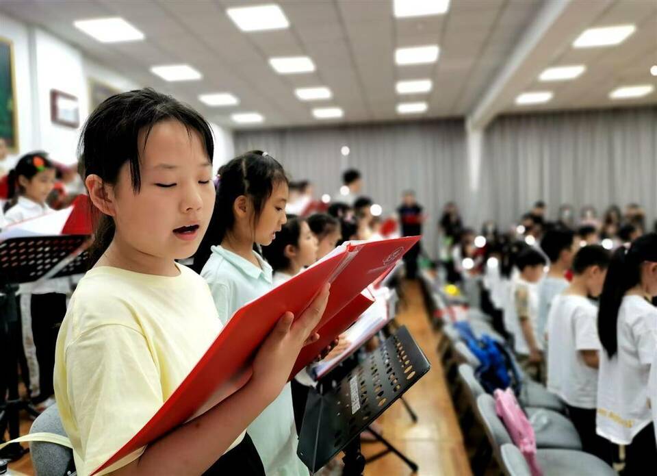 “艺术之美和老师的爱滋润童心” 湖北省歌少儿合唱团开放日活动举行
