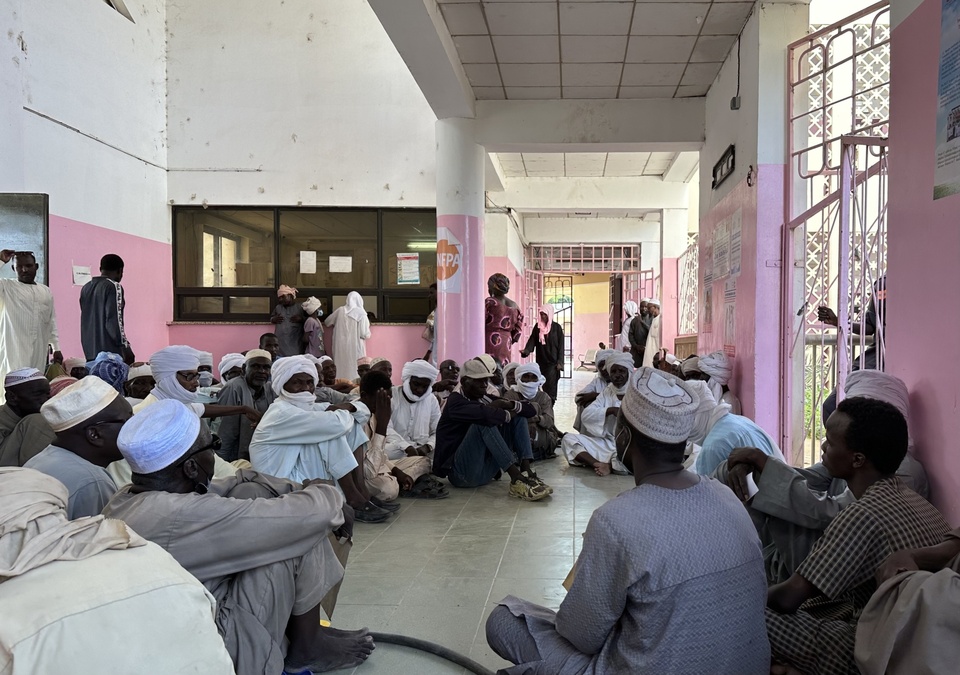 援外日记|他小心翼翼地将五星红旗用洁净的布包好交给我