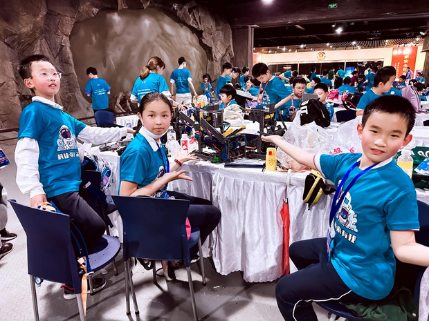 【原创】第三届全国青少年科技教育成果展示大赛上海市区域赛线下比赛开幕_fororder_3