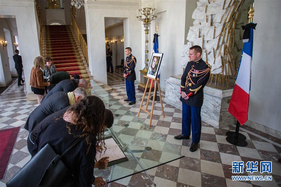 新华网@告别希拉克