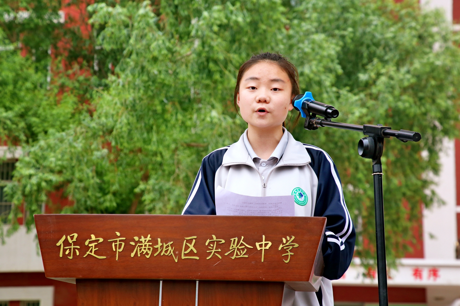 图片默认标题_fororder_满城区实验中学学生谈感受 摄影 杨东升