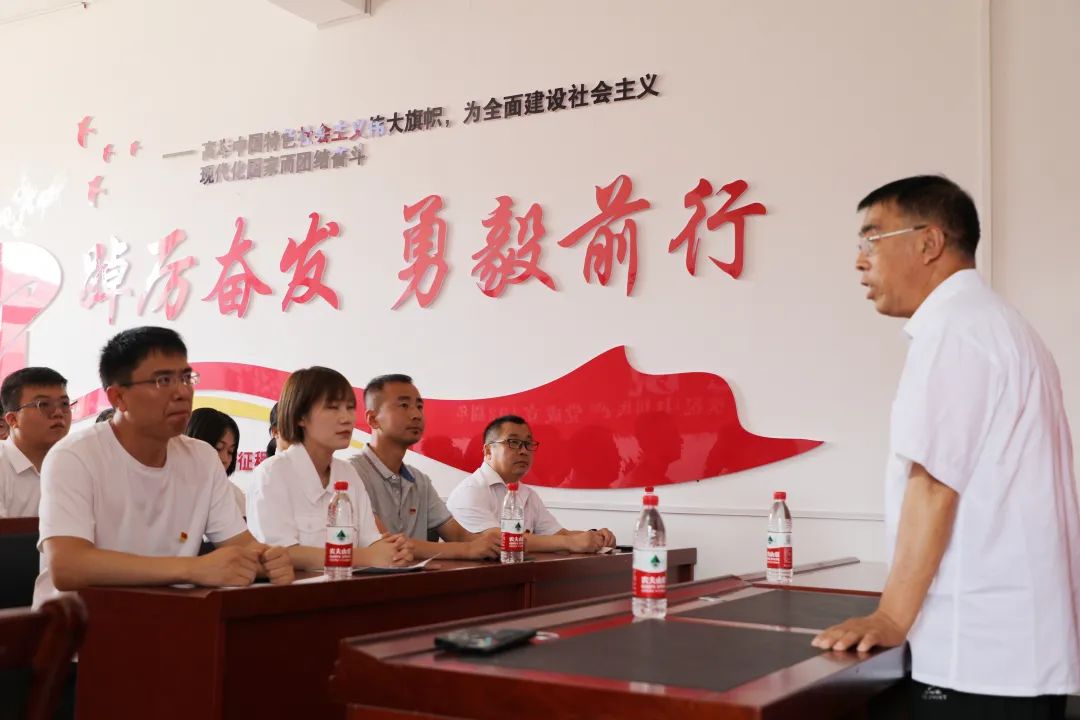 遵化市组织开展庆“七一”集中宣誓暨专题党课活动_fororder_640-2