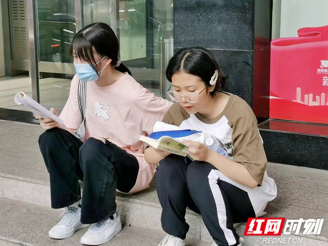 组图丨湘潭2023年高考第一天现场