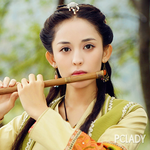 吴倩PK古力娜扎 古妆小花谁更有气质？(图)