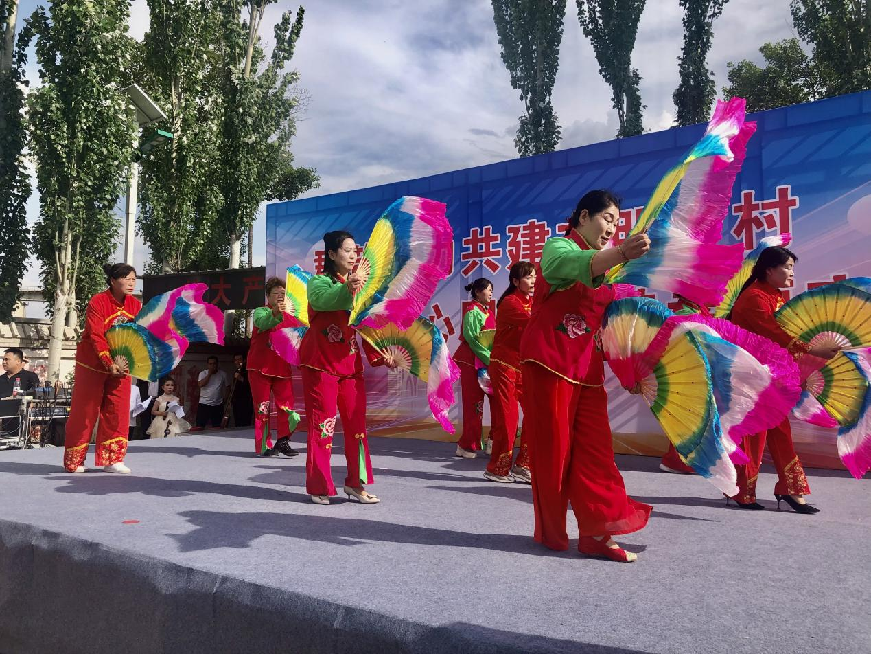 榆林市横山区盘峰村:群策群力共建文明乡村 同心同德打造幸福家园_fororder_图片1