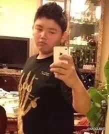 陈凯歌陈红15岁儿子曝光 长相酷似吴亦凡