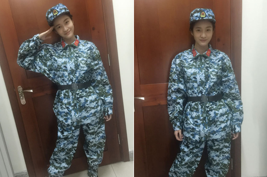 关晓彤代表新生发言 95后小花们星途坦荡