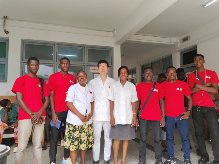 援外日记丨我在非洲加蓬当眼科医生的日子