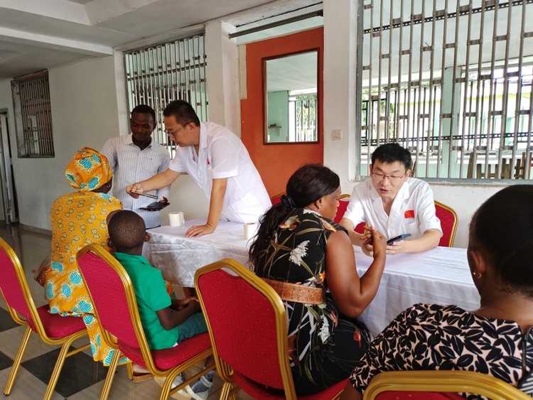 援外日记丨我在非洲加蓬当眼科医生的日子