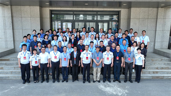 辽宁:新聘“执法监督员”走进监狱 实地“找问题” 现场“提意见”_fororder_图片8