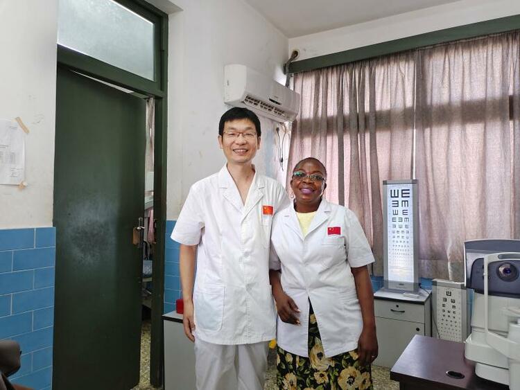 援外日记丨我在非洲加蓬当眼科医生的日子