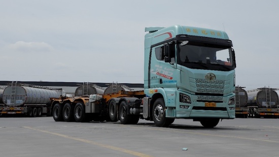 收藏解放卡车 澎湃创业新篇 近400辆只认解放为什么?_fororder_image008