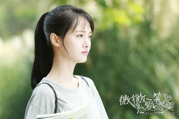 顾漫小说电视剧女主PK：郑爽清纯赵丽颖可爱