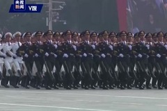 [70주년 경축대회 영상중계-6] 3차례 "최초"! "가장 멋진 그룹" 의장종대