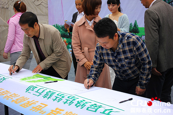 图片默认标题_fororder_“共同参与结核防治，最终实现终结结核”签名仪式（摄影：-姜锦）