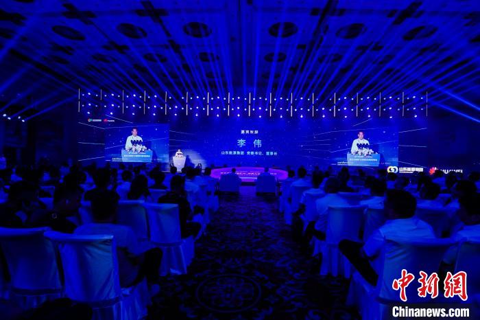 中国发布全球首个能源行业商用AI大模型 中国发布全球首个能源行业商用AI大模型