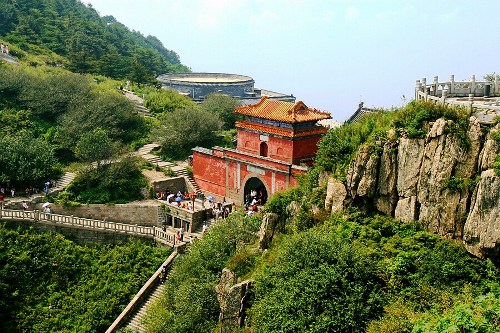 Kabundukan ng Tai o Taishan