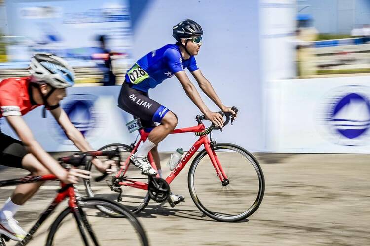 2023辽宁沿海运动休闲带“六城市”大连环长兴岛公路自行车赛激情开赛