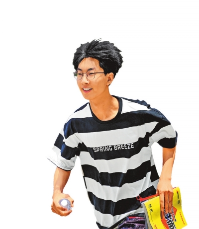 中考首日 考生提笔逐梦_fororder_1