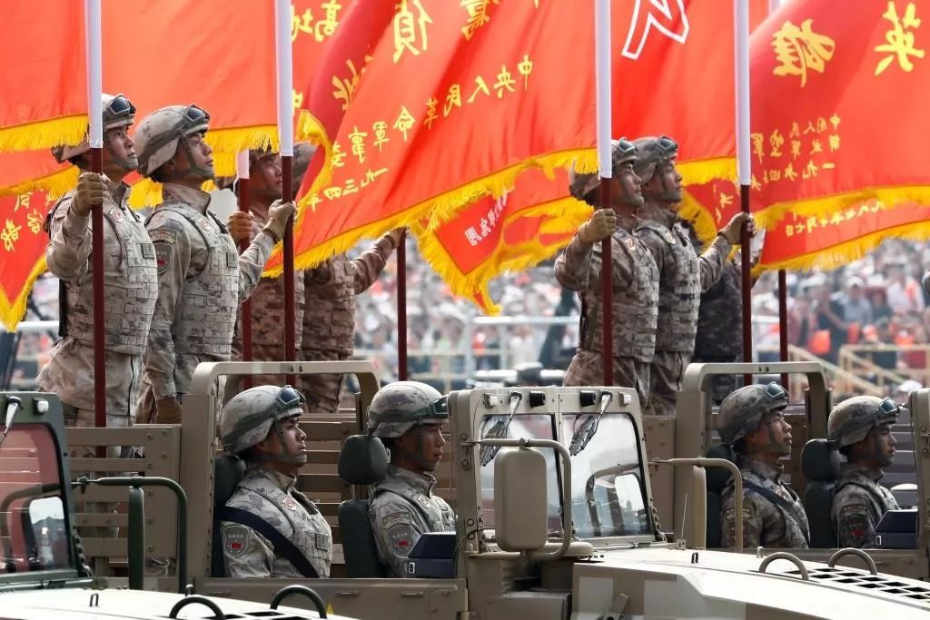 31面战旗有“英雄”,国庆阅兵百面战旗都有什么来头?