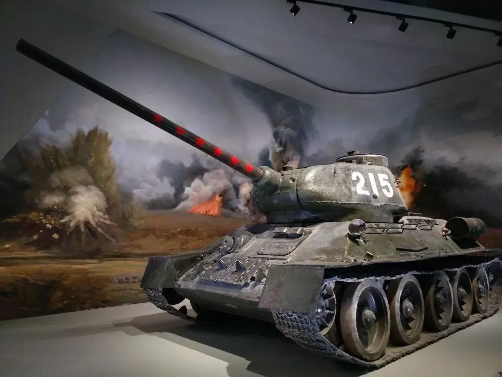 31面战旗有“英雄”,国庆阅兵百面战旗都有什么来头?